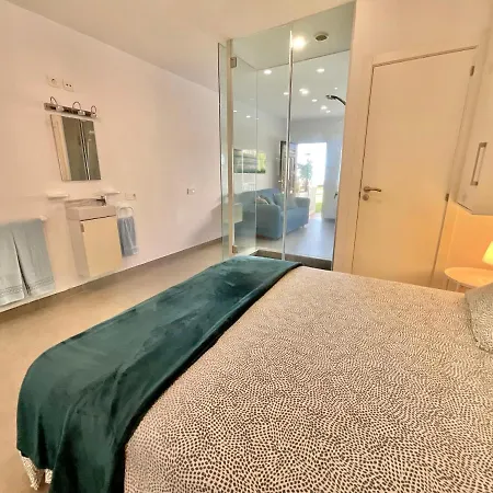 Blue Oasis تاكورونتي